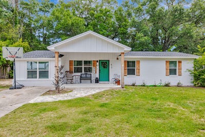 /international/us/410-james-avenue-valparaiso-fl-110099718040/