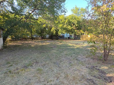 /international/us/1013-e-tennie-gainesville-tx-110119987838/
