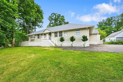 /international/us/96-galloway-road-warwick-ny-110105352511/