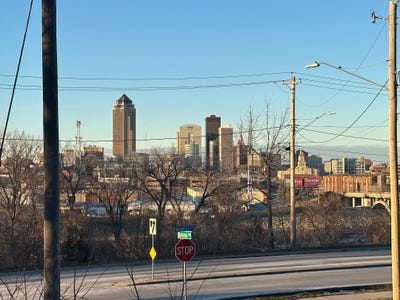 /international/us/718-monona-avenue-des-moines-ia-110099448214/