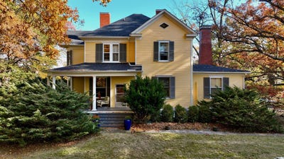 /international/us/152-harris-st-lewisburg-wv-110106126193/