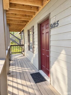 /international/us/9125-s-pointe-retreat-drive-bloomington-in-110120614027/