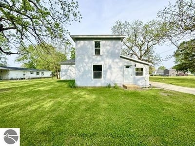 /international/us/8172-s-bloomer-street-carson-city-mi-110108171290/