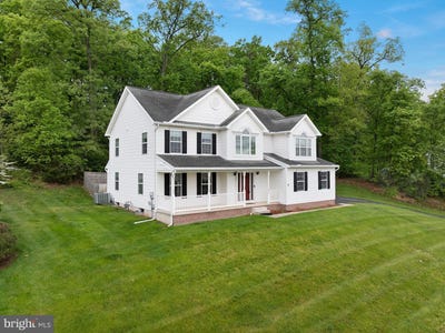 /international/us/874-boyds-school-road-gettysburg-pa-110105726880/