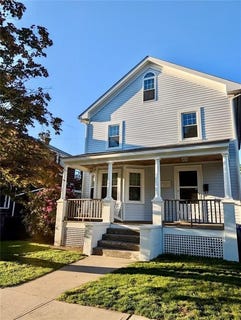 /international/us/18-bedlow-avenue-newport-ri-110106753379/