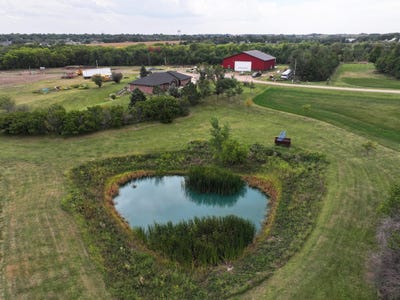 /international/us/27450-sw-32nd-rd-beatrice-ne-110102319205/