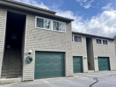 /international/us/12-fairway-drive-brunswick-me-110107732640/