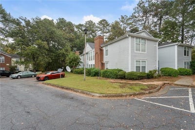 /international/us/4315-orchard-park-court-stone-mountain-ga-110093442384/
