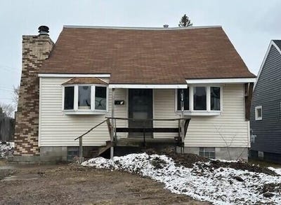 /international/us/110-w-12th-avenue-sault-ste-marie-mi-110119715003/