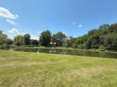 /international/us/14207-township-road-199-kenton-oh-110101460719/