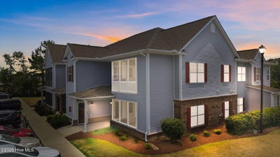 /international/us/1924-tara-court-greenville-nc-110108962926/