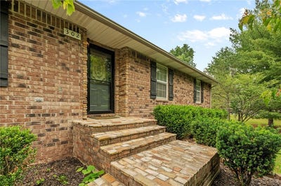 /international/us/302-tamarind-street-harrison-ar-110108470242/