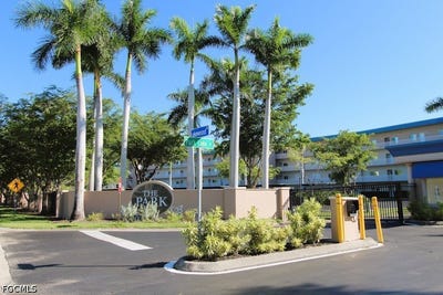 /international/us/14931-park-lake-drive-fort-myers-fl-110120576276/