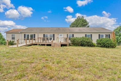 /international/us/389-kaye-trail-ln-axton-va-110108914017/