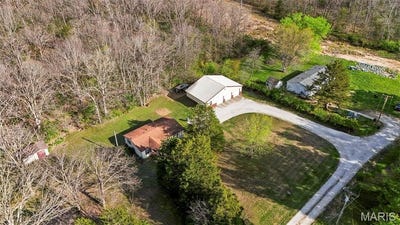 /international/us/290-chapman-farm-road-winfield-mo-110107169768/