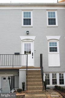 /international/us/154-c-fairfield-drive-warrenton-va-110109050797/