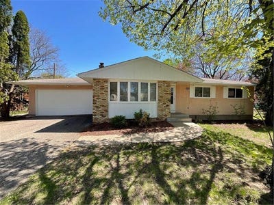 /international/us/69-langer-circle-west-saint-paul-mn-110097528153/