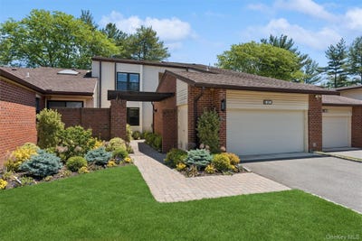 /international/us/227-ibis-court-manhasset-ny-110108507242/