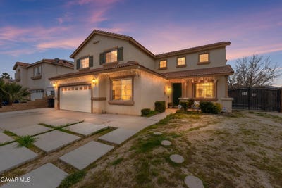 /international/us/5522-lighthouse-lane-palmdale-ca-110105359397/