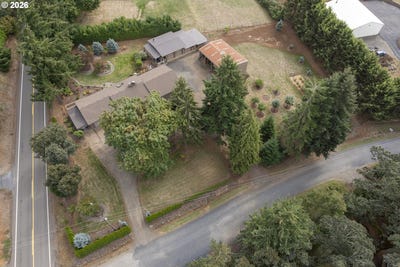 /international/us/6690-aumsville-hwy-salem-or-110110343810/