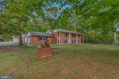 /international/us/9301-brookwood-pl-white-plains-md-110107614136/