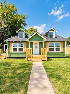 /international/us/223-nw-front-st-bartlett-tx-110107716421/