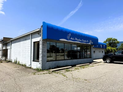 /international/us/24155-groesbeck-highway-warren-mi-110120528379/