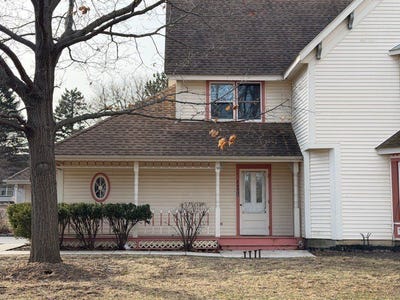 /international/us/745-regina-court-woodstock-il-110107786911/