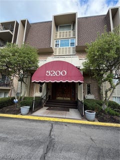 /international/us/5200-west-boulevard-youngstown-oh-110105877594/