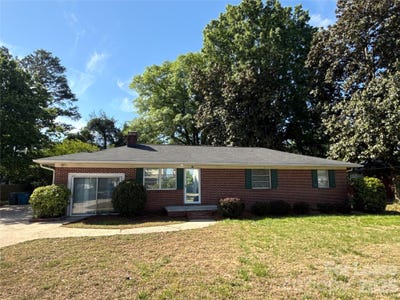 /international/us/104-stowe-road-belmont-nc-110107379349/