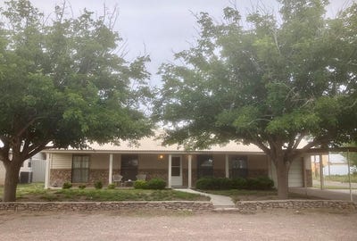 /international/us/215-circle-c-ave-fort-davis-tx-110102228825/