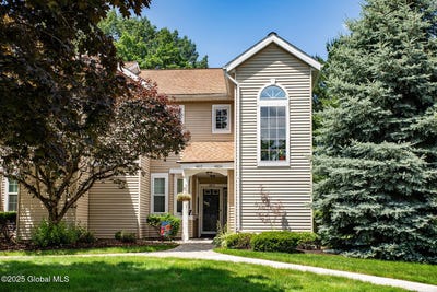 /international/us/4806-s-foxwood-drive-clifton-park-ny-110100500598/