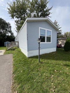 /international/us/7126-123rd-street-apple-valley-mn-110102682901/