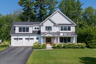 /international/us/9-dogwood-lane-yarmouth-me-110108279208/