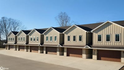 /international/us/214-stonebrook-ct-clear-lake-ia-110095005223/