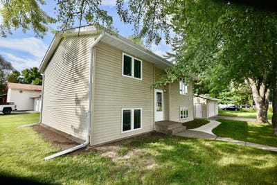 /international/us/215-7th-street-ne-milaca-mn-110110149790/