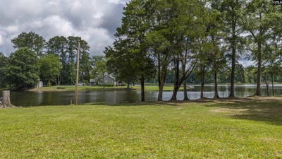 /international/us/1209-cold-harbor-drive-saluda-sc-110109069039/