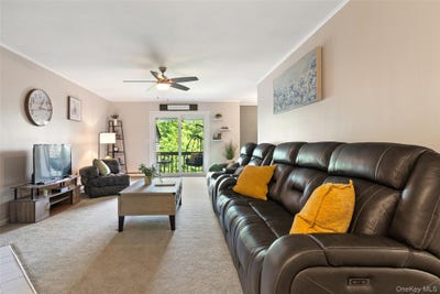 /international/us/606-village-drive-brewster-ny-110109117042/