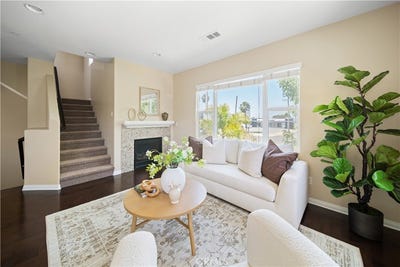 /international/us/6168-lincoln-cypress-ca-110107753993/
