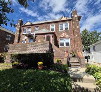/international/us/327-e-pine-street-long-beach-ny-110110295737/
