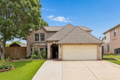 /international/us/2308-collington-drive-roanoke-tx-110108492188/