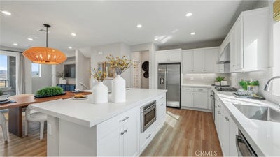 /international/us/26676-blue-hills-loop-valencia-ca-110099087853/