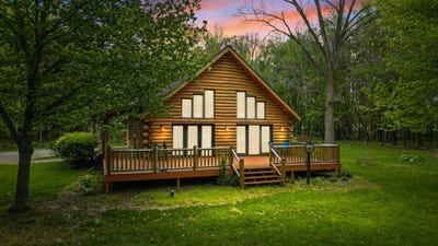 /international/us/12215-goffe-road-jonesville-mi-110108026516/