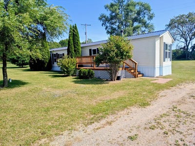 /international/us/4829-s-derby-road-sidney-mi-110102152581/