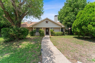 /international/us/420-whitney-street-cedar-hill-tx-110108976367/