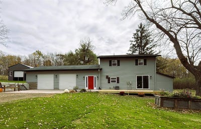 /international/us/1201-s-8th-street-cornell-wi-110120563078/
