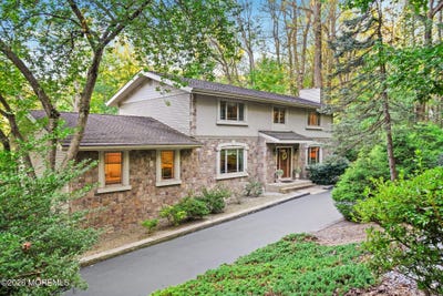 /international/us/21-stoney-brook-road-holmdel-nj-110107173647/