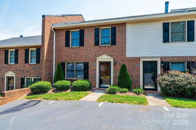 /international/us/709-21st-avenue-ne-hickory-nc-110100593501/