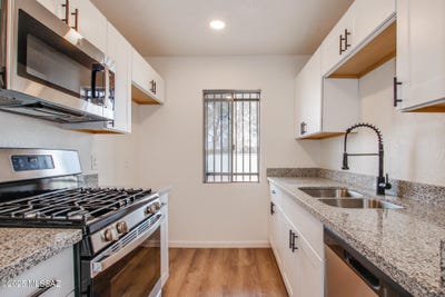 /international/us/828-s-langley-avenue-tucson-az-110108393523/