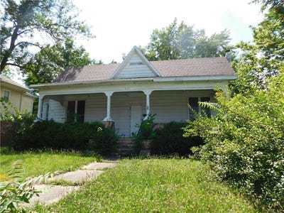 /international/us/429-n-washington-street-nevada-mo-110100755436/